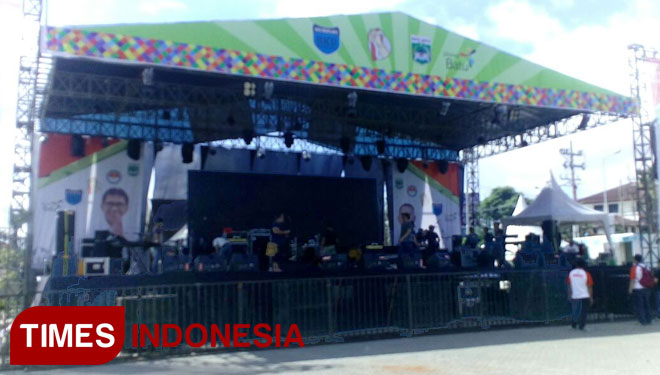 KONSER-MUSI-KOTA-BATU-TINhXY1t