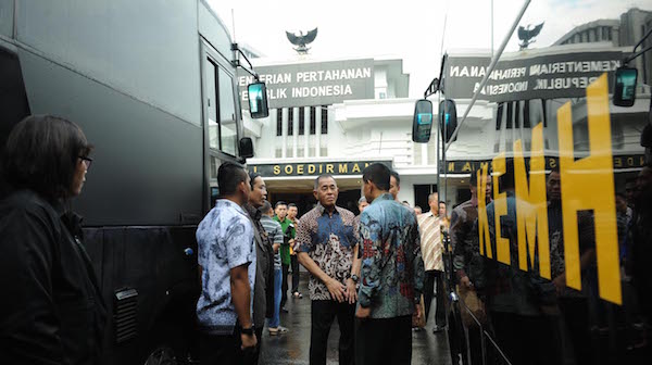 Menhan Lepas Bus Bantuan Mudik Lebaran Bersama