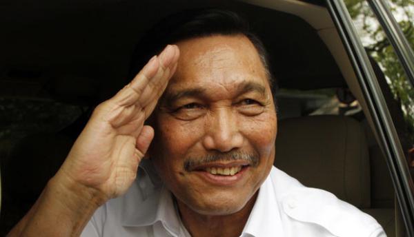 Jokowi Lantik Luhut Jadi Kepala Staf Kepresidenan