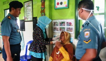Djarum dan TNI AL Gelar Pengobatan Gratis di Cilacap