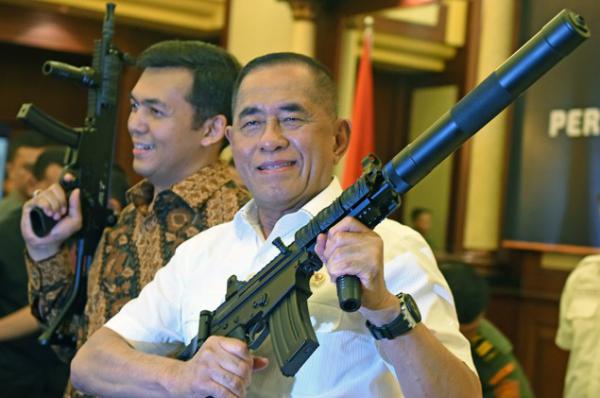 Menhan Anggap Biasa Penangkapan Kapal Tiogkok di Natuna