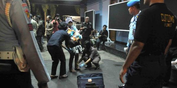 TNI AU gagalkan keberangkatan enam calon TKI ilegal di Kupang