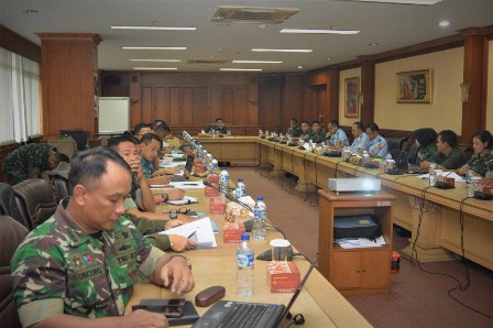 26,06,2018 Rapat evaluasi pelaksanaan perdirjen no.14 tahun 2014 dan renstra kemhan dan tni ta.2015-2019 posisi tahun ke 3