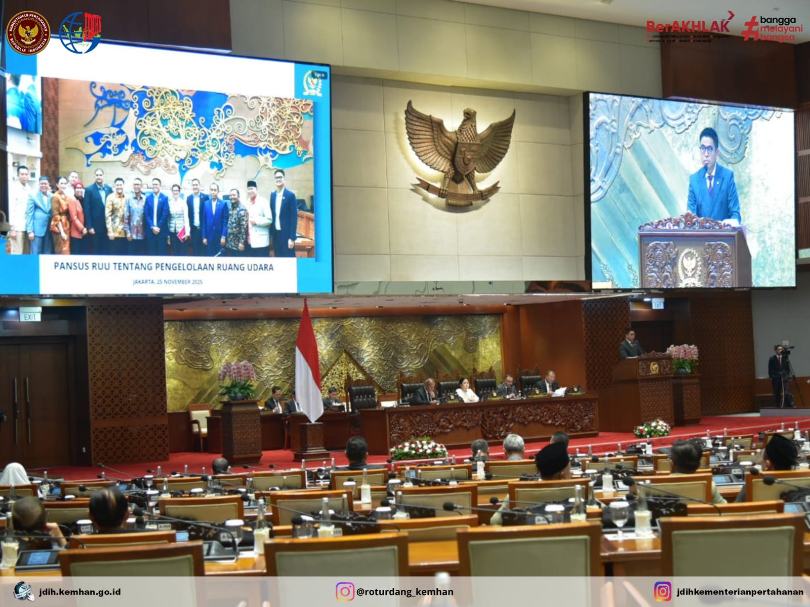 Kepala Biro Turdang Setjen Kemhan Mendampingi Wamenhan dalam Pengesahan RUU Pengelolaan Ruang Udara di Rapat Paripurna DPR RI