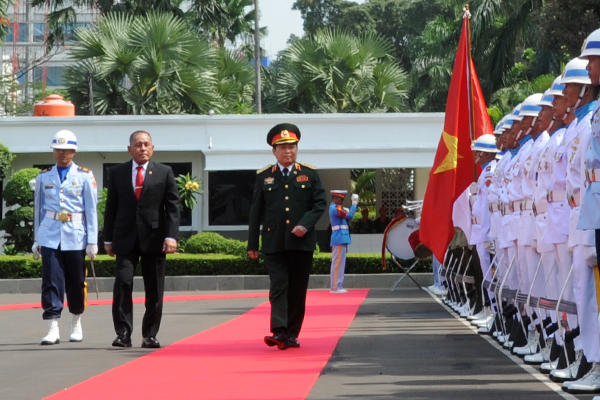 menhan-menerima-kunjungan-menhan-vietnam